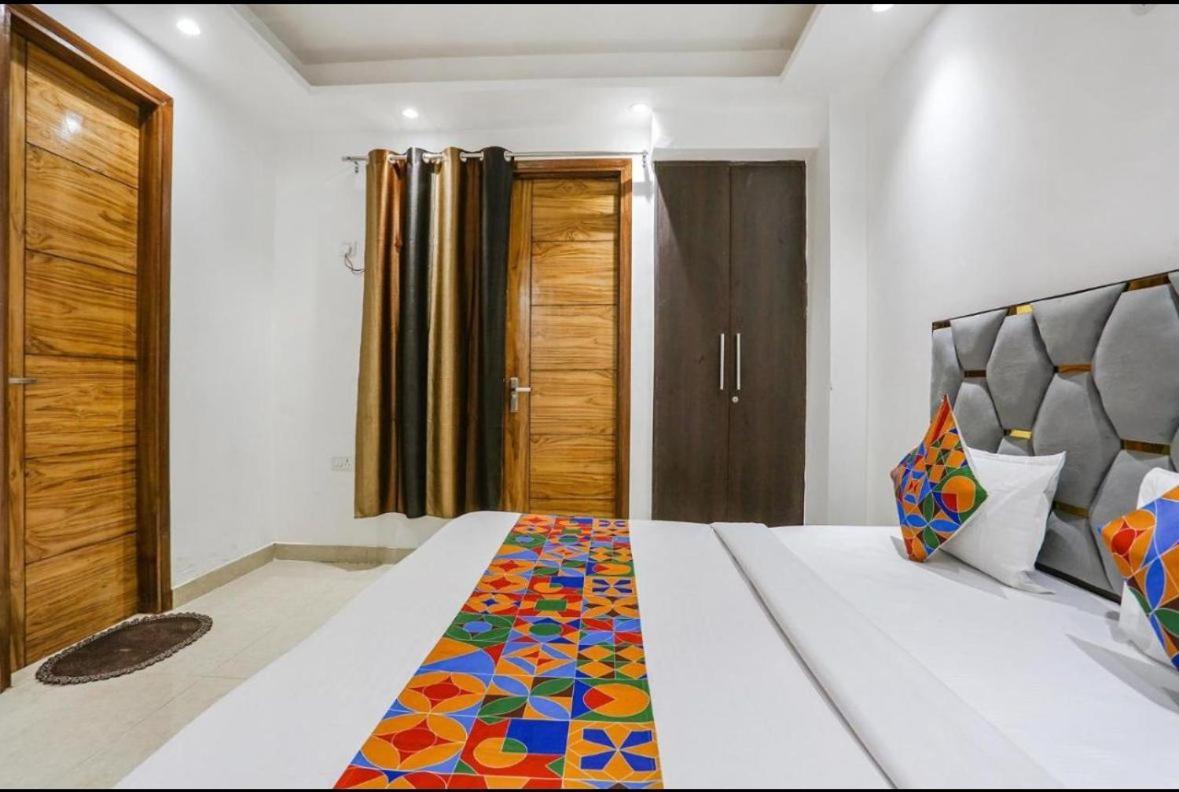 Hotel Aiims Ню Делхи Екстериор снимка