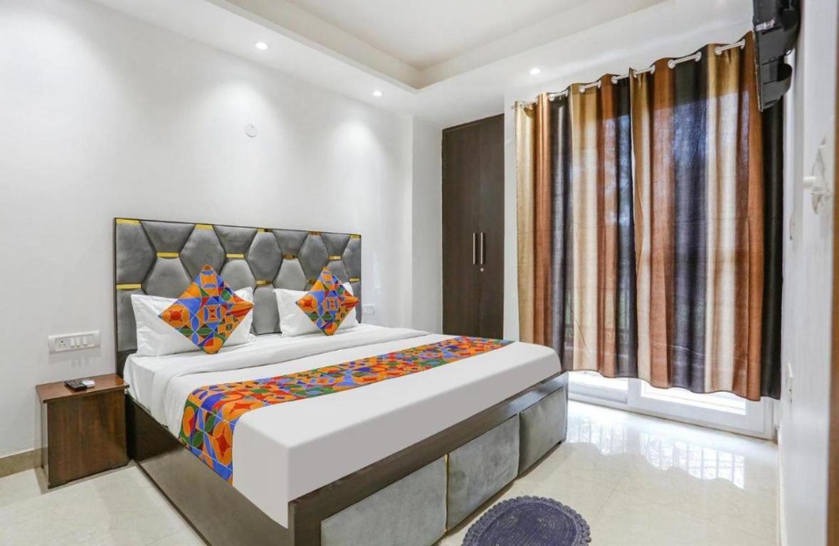 Hotel Aiims Ню Делхи Екстериор снимка